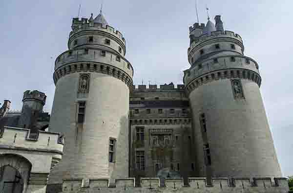 Francia - Pierrefonds 22 - castillo de Pierrefonds.jpg